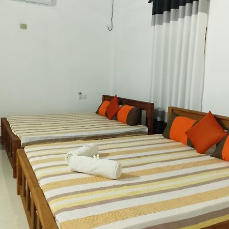 Rock Hill Bed & Breakfast Tanamalwila Bagian luar foto